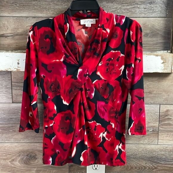 Josephine Studio Petite Small Red Black Floral Twist Front V-Neck Blouse - Picture 3 of 8